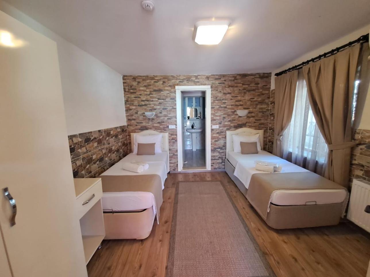 Soezer Otel Ayvalik Exterior photo