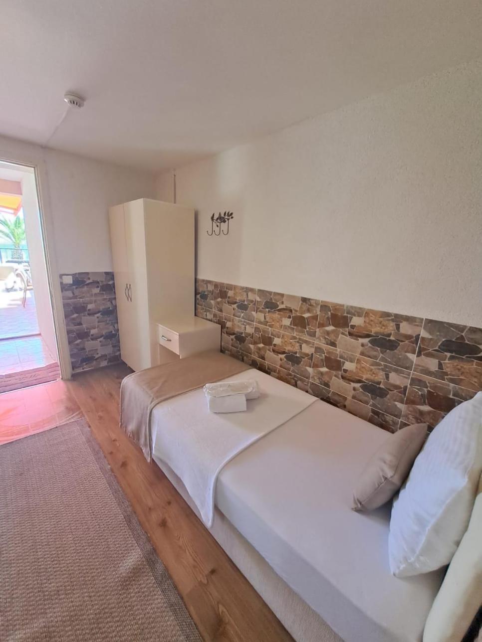 Soezer Otel Ayvalik Exterior photo
